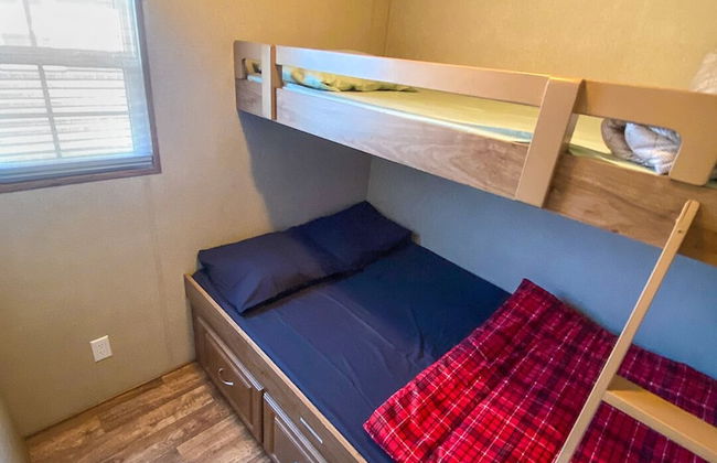 Falcon Cottages - Photo 6