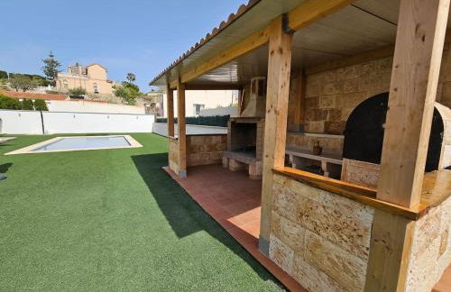 The Grand Pool Chalet and BBQ - Photo 16