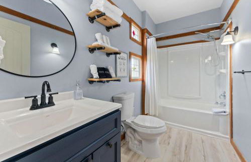 Spacious Foley Retreat Sleeps 12 Game Room Theater - Photo 25