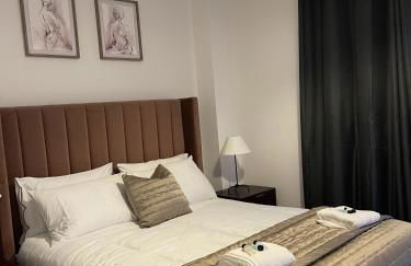 The Crimsons, with free parking, Harlow - Foto 9