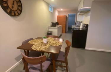 Cozy 2BR suite w Sauna - Foto 40