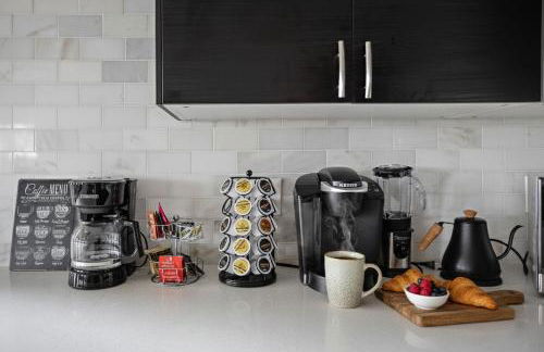 Chic Downtown Retreat Breweries, Murals & Music - Foto 18