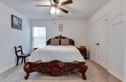 Lake Conroe Family Retreat BBQ, Games, and Boating - Photo 12