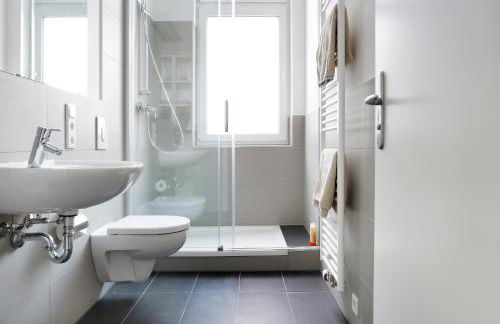 SC 02 by ROCKCHAIR Apartments l SUPERHOST Status l 4 Bedrooms Boxspringbeds 2 Bathrooms Balcony Elevator - Cozy Family & Business Flair welcomes you! - Foto 6