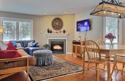 SnowDen - Pool, Gym, Hiking, Fireplace! - Foto 3