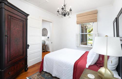 Charming Geneva Cottage Walk 4 Blks to Downtown - Foto 17