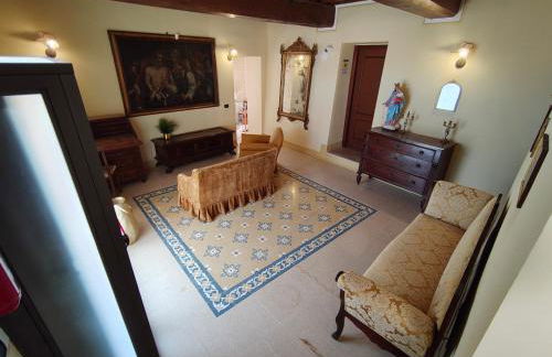 TUSCANFLAT Castle - Photo 39