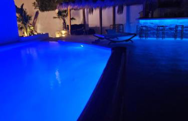 ELLI TROPiCAL LUXURY SUITES SUNSET-INFINITY POOL- SEA SIDE-NEAR CENTER PARKING - Foto 39