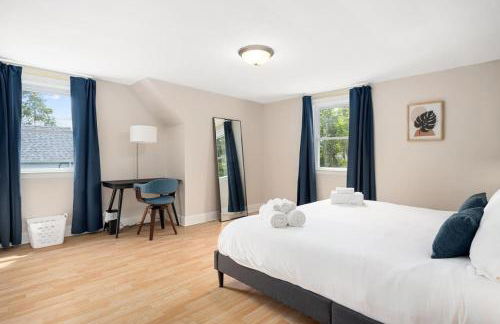 Cozy Mid Century Oasis with 2 KING beds - Foto 48