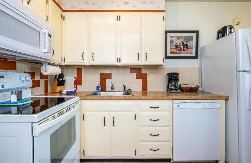 Top Floor Condo right on the Beach - Foto 36