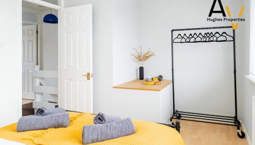 Northampton Pop Art House - Free Parking - Fast Wi Fi by AV Hughes Properties - Foto 5