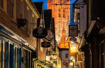 Charming 2 Bed Cottage - within city walls - free parking- garden - Foto 8