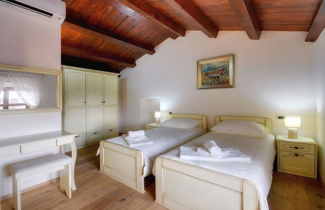 Holiday Home in Golas With Private Pool - Foto 10