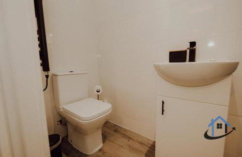 Manor House Apartments - Photo 23