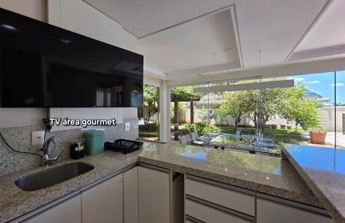 Casa em Área Nobre Piscina com Sauna prox Centro - Foto 8