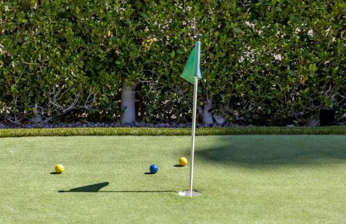 Far Far Away in Vista Las Palmas by ACME House Company - Foto 29