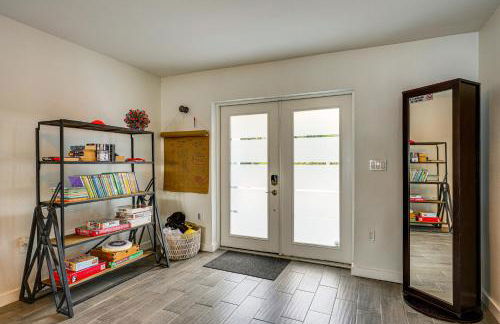 Luxurious Waterfront Home, 4 Mi to Sponge Docks! - Foto 29