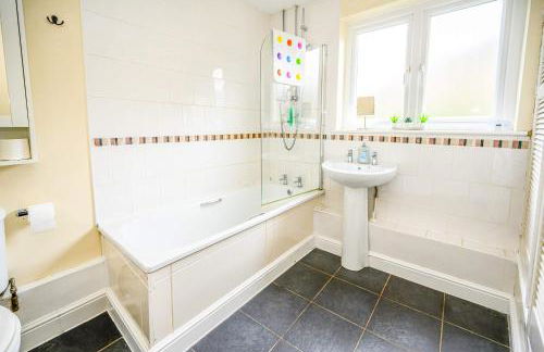 LLAREGGUB Amazing House In Afan Forest With Breath-Taking Views By STAE-Homes - Foto 23