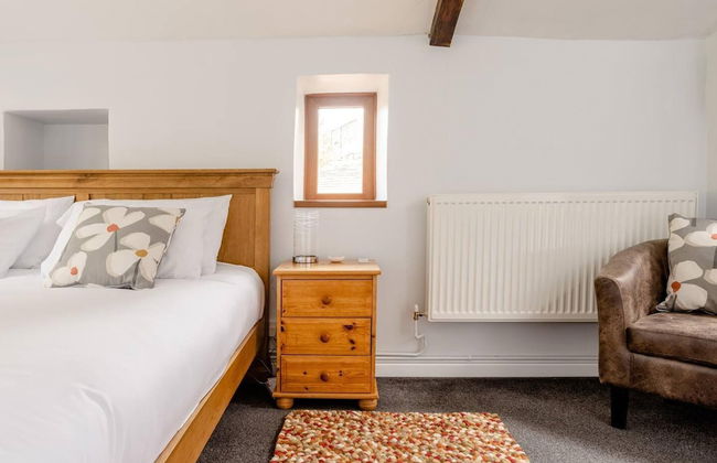 Oldmill-2bed-sleeps6-hottub-privategarden - Foto 4