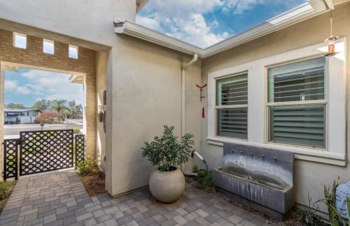 Elegant Phoenix Getaway w Pool and Spa Heating - Foto 32