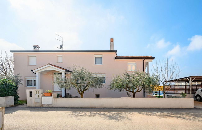 Beautiful Apartment With Parking Space - Foto 18