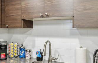 Cozy DT Bellevue Apt | Fast Wi-Fi & Free Parking - Foto 30