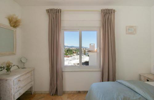 Private Beach Villa for 6 with Seaview, Pool & big Sun Terrace - Foto 27