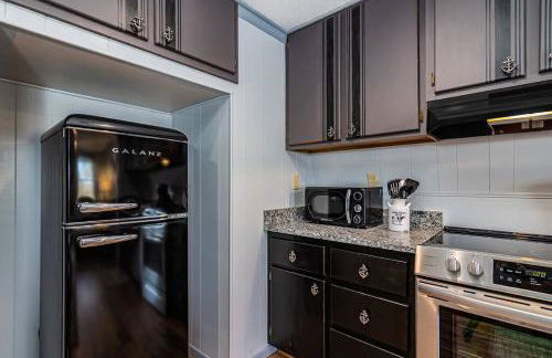 Lake Front King Suite: Full Kitchen-Lakefront Deck- Shared Hot Tub - Foto 12