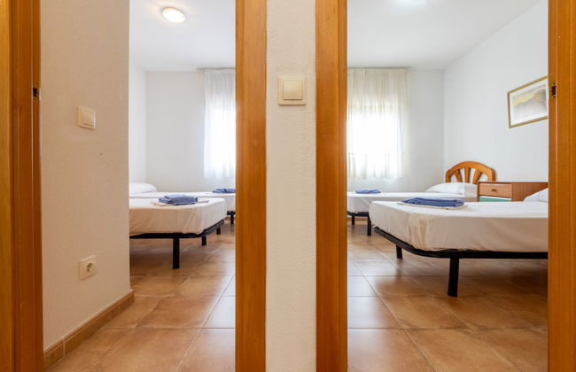 3 bedroom House in Salou with swimming pool and garden - Photo 20