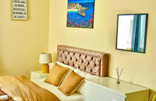 Heart of Telford Stylish 2-Bedroom - Photo 2