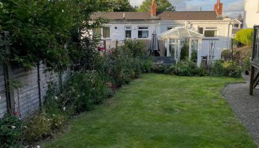 Bryntivy - a cheerful stone cottage close to beach - Foto 5, Garden, Garden view