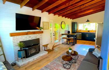 Private Wine Country-River Bungalow! Sunny Treetop Views - Pets Stay Free - Foto 2