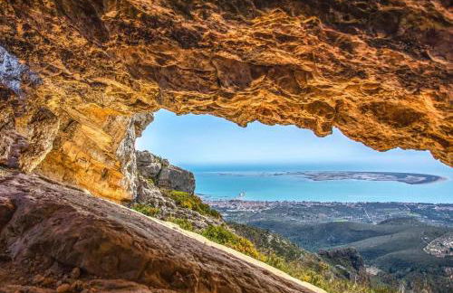 Piso nuevo y céntrico con piscina en Sant Carles de la Rápita - Foto 5