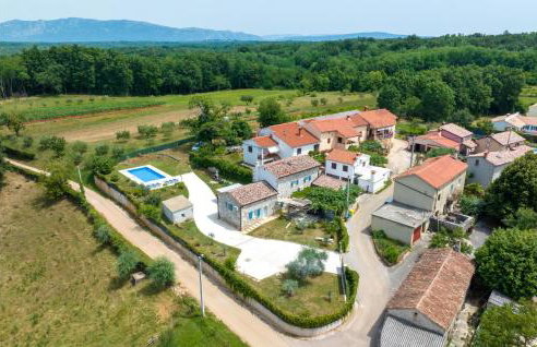 3 Bedroom Amazing Home In Ruzici - Foto 8