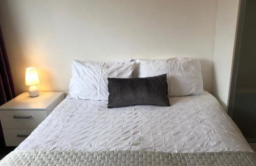 A Home from Home -2 Bed Flat & Free Driveway Parking - Foto 26