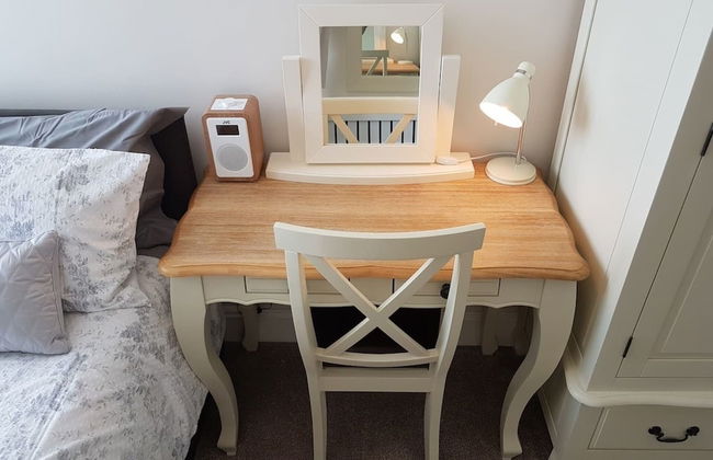 Direct Sea Views, Seafront Location & Free Parking - Foto 16