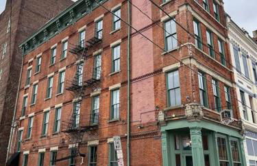 The Penthouse- Heart of OTR w/Rooftop Terrace - Foto 58