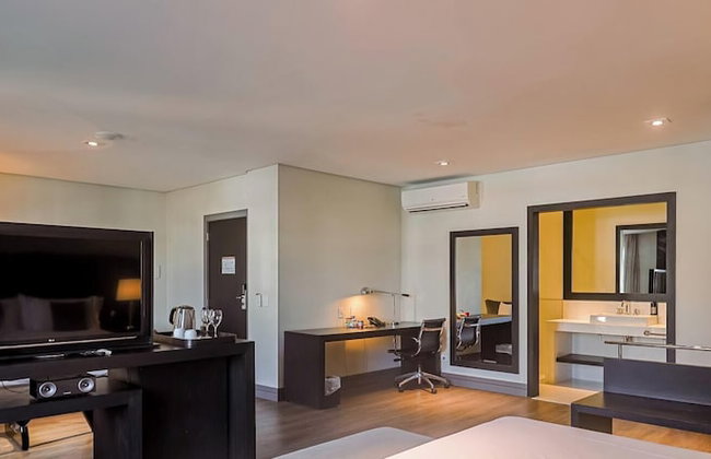 Manhattan On Floor - Photo 62