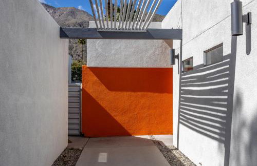 Far Far Away in Vista Las Palmas by ACME House Company - Foto 30