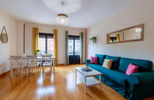 Center of Seville! Luxury apartment in Sevillian Manor House! - Photo 25