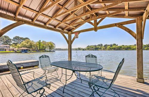 On-Site Lake Conroe Access - Updated Cabin Rental - Photo 2