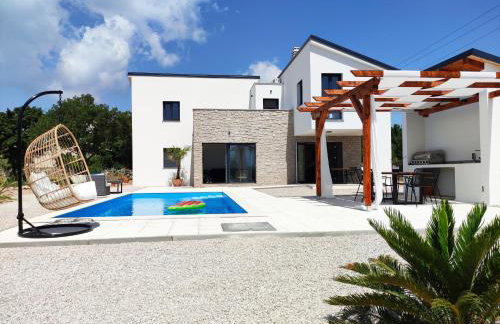 Lazy 8 Villa - Photo 1