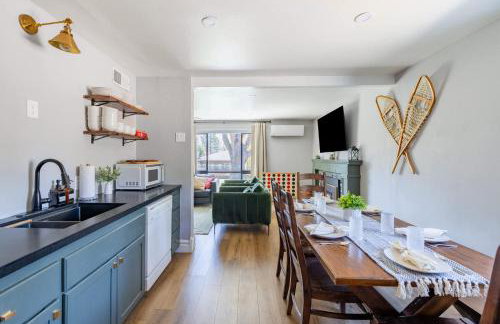 Scenic Mountain Getaway by the Park - Foto 48