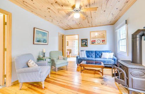 Enchanted Lake Huron Cottage with Beach Access! - Foto 5