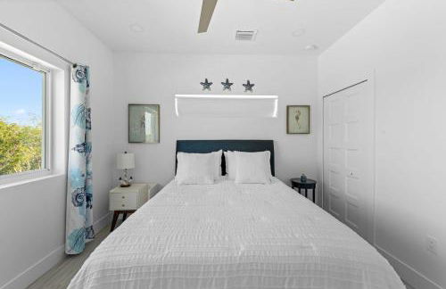 Blue Pearl New Waterfront Haven with Heated Pool ,70 Foot Dock, and More! - Foto 65