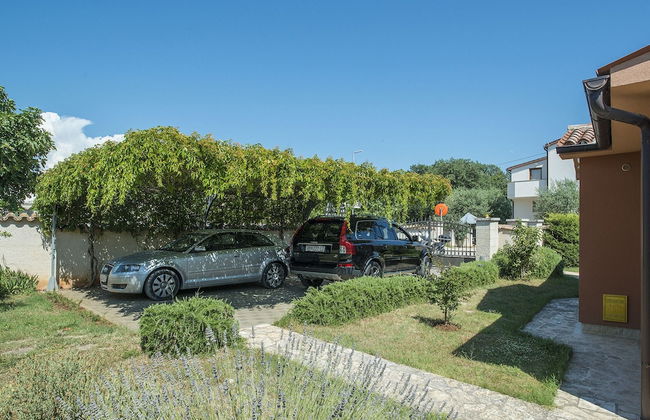 Villa in Peroj With Private Pool & Near Beach - Foto 27