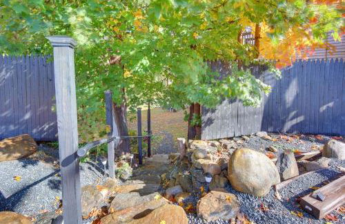 Riverfront Apt with Fire Pit and Yard in Millers Falls - Foto 26