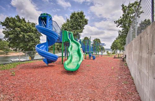 Lakefront Afton Cottage with Deck Walk to Boat Ramp - Foto 24