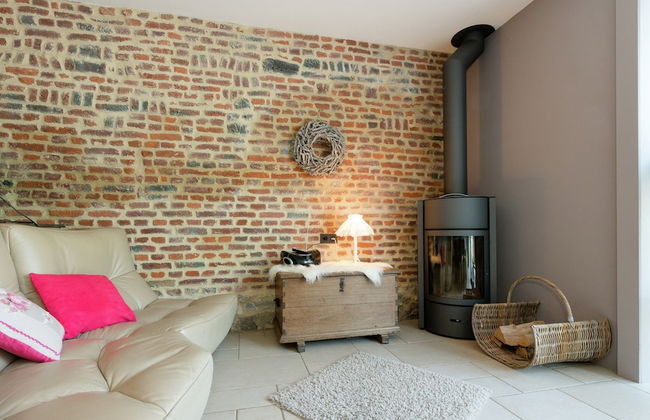 Magnificent Character Cottage with Spa Tub near Marche-en-Famenne - Photo 12