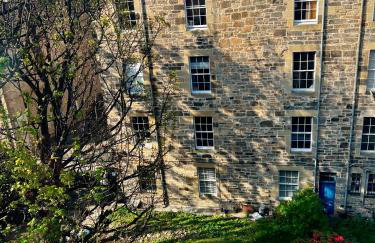 Central Apartment with parking, original art and antiques - Foto 13